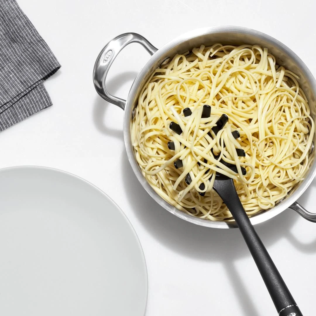 OXO Good Grips Spaghettilepel 3 OXO Good Grips Spaghettilepel - Afbeelding 2