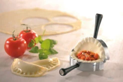 Gefu Ravioli Maker Ravenna -Goedkope Kook Pret Winkel 28490 gefu ravioli und maultaschenformer ravenna 03