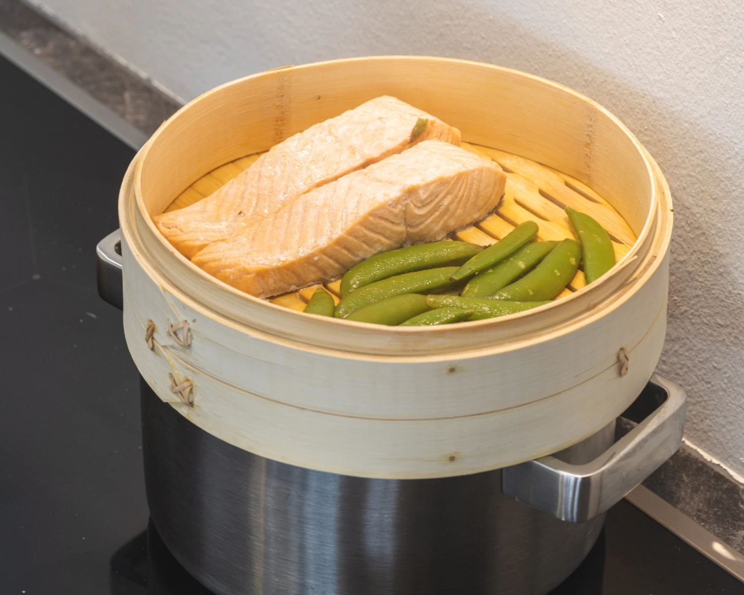 Sareva Stoommandje - Bamboe - 2-laags - ø 25 Cm 7 Sareva Stoommandje - Bamboe - 2-laags - ø 25 Cm - Afbeelding 5